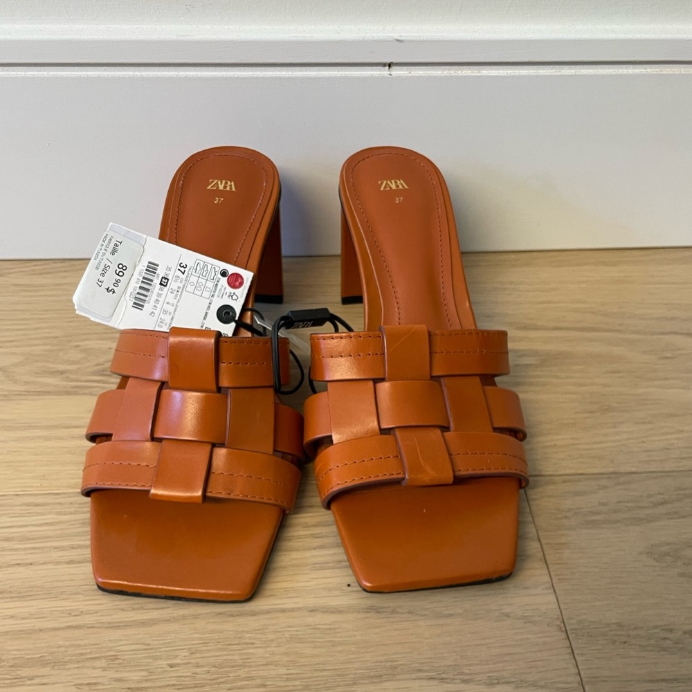 Brand New Zara Leather Heel Sandal Sz 37